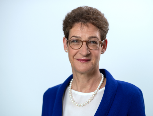 Porträtfoto Vorstandsvorsitzende Dr. Katrin Leonhardt