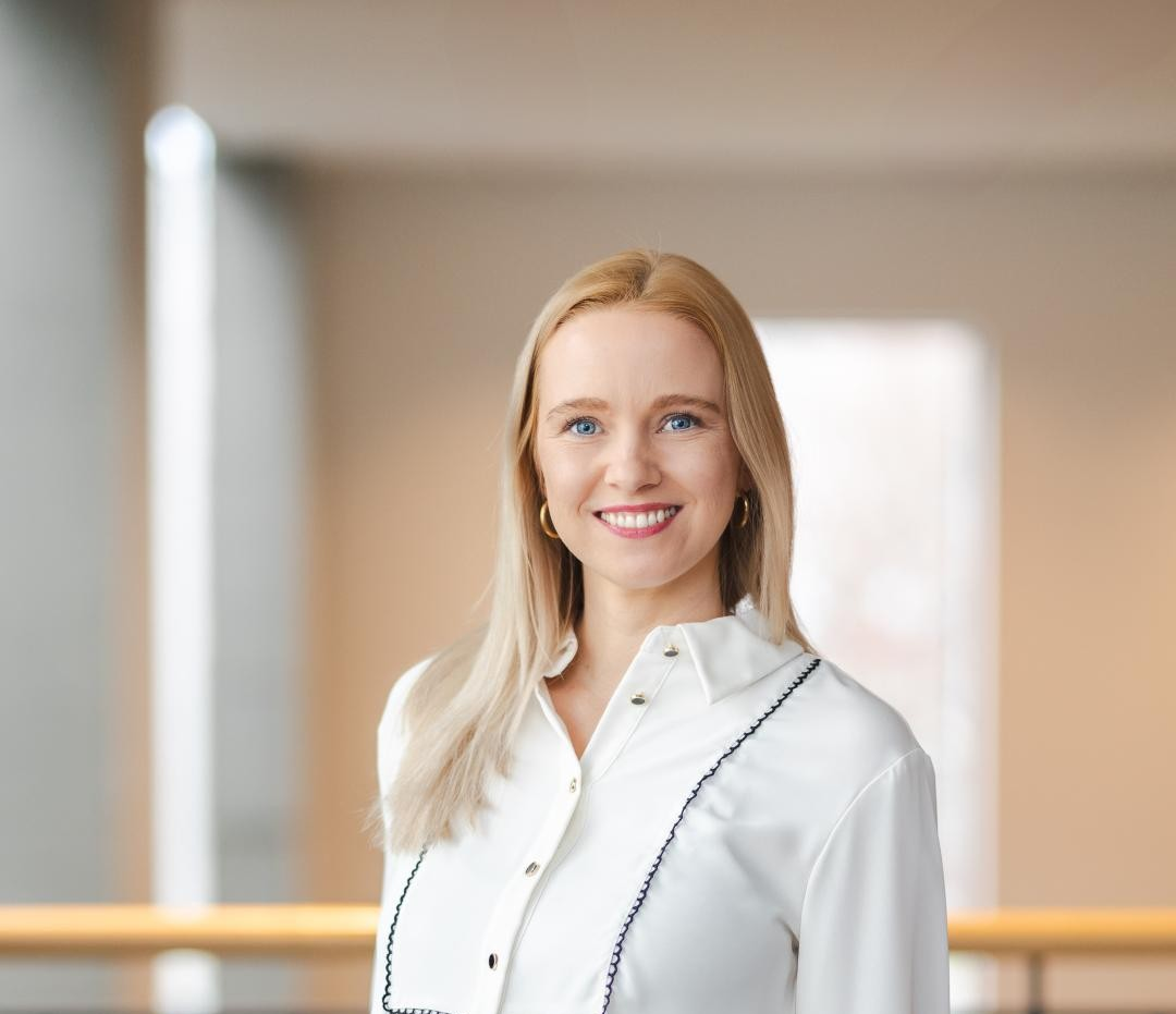 Portraitfoto von Julia Süß, Kundenberaterin